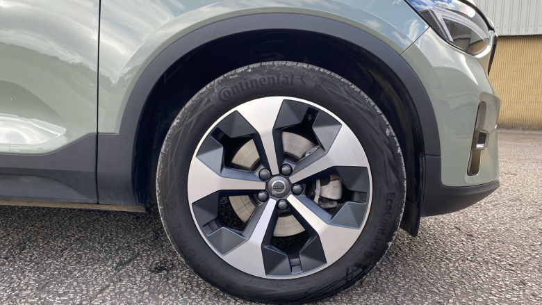 Volvo XC40 2.0 B3P Plus Dark 5dr Auto Petrol Estate